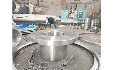 山西法蘭鍛件廠家為大家分享：鍛造鍛件的特點(diǎn)是什么？