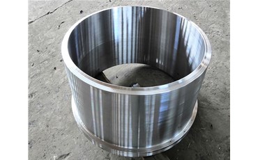 山西法蘭鍛件廠家應(yīng)選擇恰當(dāng)?shù)睦鋮s速度和終冷溫度。